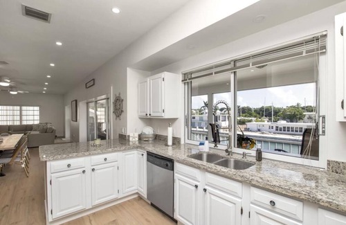Venetian Shores House | San Remo Canal Front