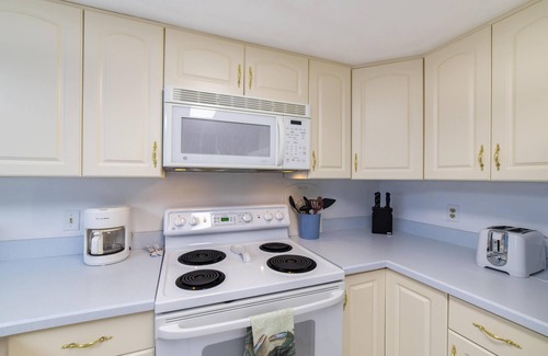 Crescent Beach Condo | Sandpiper 204 - Beachside Livin'