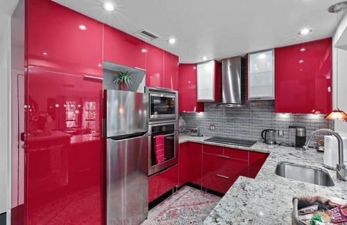 Kings Lake House | Santa Cruz Lakeside Retreat - 10