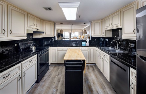 Fort Walton Beach Condo | SD 402: Seashell Haven - The Best Part of the Day? Sunsets and Serenity!