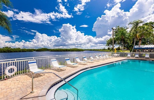 Ruskin Apartment | Seaclusion U3232 Little Harbor Beach Resort Tampa Bay - 3 bdrm 3 bath