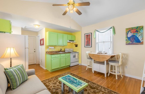 Historic Seaport Cottage | SEAPORT SANCTUARY ~ Come and Enjoy this Romantic & Lovely Couples Hideaway!