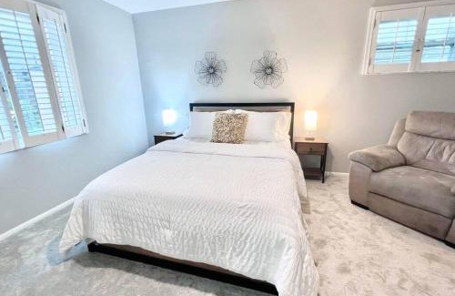 Caloosahatchee House | Seascape Retreat - Canal front Cape Coral Rental