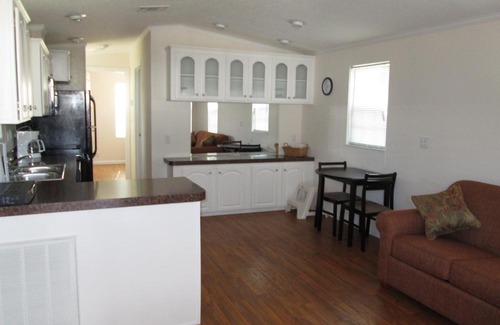 Eustis Resort | Southern Palms Park Model 7