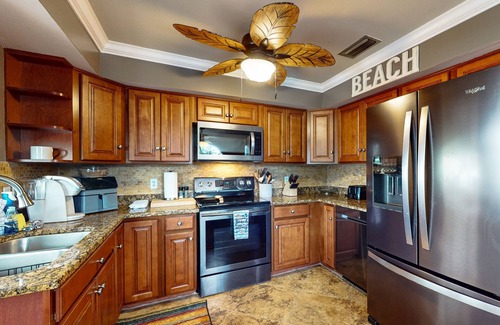 Mid Island House | Spacious home with heated pool, lots of outdoor entertainment, and WIFI