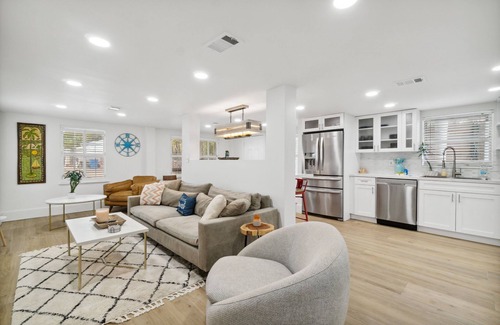 Holiday Beach House | Spacious Tropical Vibes Beach House w/Private Hot Tub, Short Walk to the Beach!