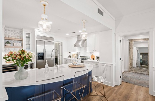 WaterSound Beach Condo | Spend Fall by the Beach! Gulf Views & Dune Views! Steps from Beach! Bikes!