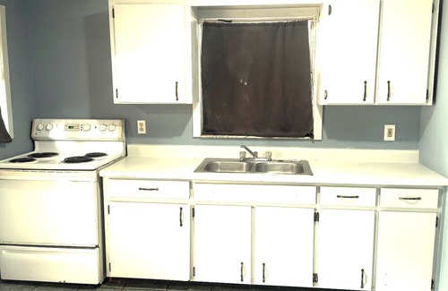 Seffner Community Alliance Hotel | Star Motel