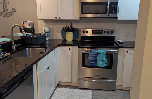St. Augustine Beach Condo | Steps to the beach and restaurants!