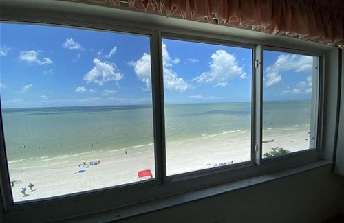 Mid Island House | Strandview #603 - Beachfront condo with screened-in patio and amazing view!