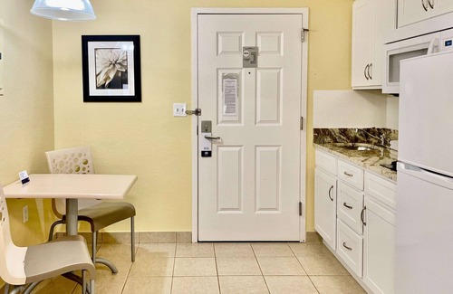 Fort Myers Hotel | Suburban Studios Fort Myers Cape Coral