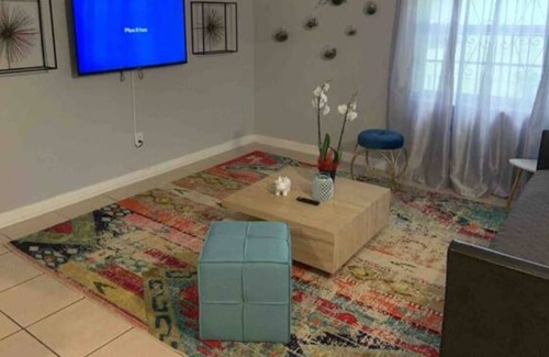 Gladeview House | Summer SPCIAL House near Airport-Beach/Wynwood