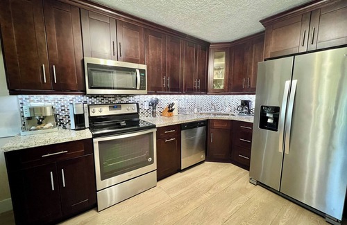 Fort Pierce Condo | Sunrise Dreamz - Steps from the Beach equipped with all you need!