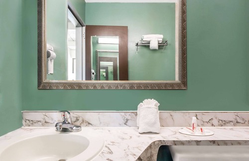 St. Augustine Hotel | Super 8 by Wyndham St. Augustine