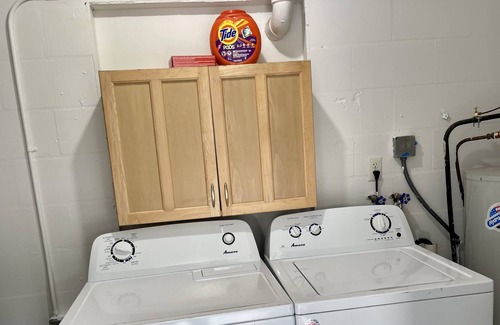 Oakford Park House | Tampa Pool House in Midtown - Sleeps 12