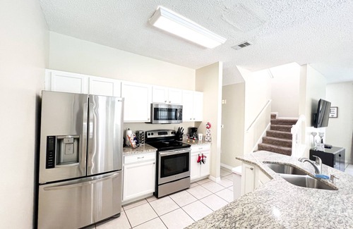 Kissimmee House | TERRA VERDE RESORT POOL Townhouse near Disney 4bedrooms/3baths sleeps 12guest