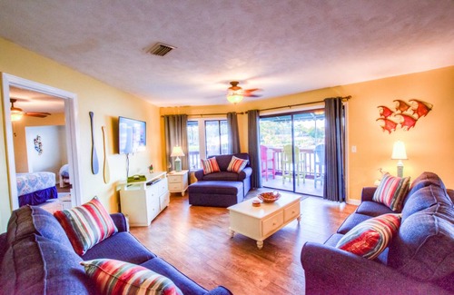 Gulf Lagoon Beach Condo | The Inn at St Thomas 410 - Perfect Affordable Getaway