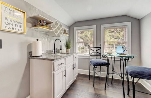 Five Points House | The perfect place for relaxing, a family retreat or long-term stay