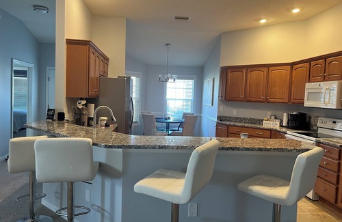 Tall Trees House | The Village’s classy Spacious 3bd, 2 car garage 3.7 miles from Sumter Square