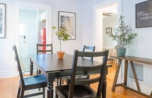 Riverside Apartment | This duplex is a 2 bedroom(s), 1 bathrooms, located in Jacksonville, FL.