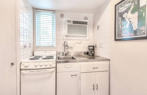 Treasure Island Condo | Tropic Terrace Suite #3 - Beachfront Resort
