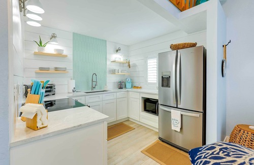 Hobe Sound Cottage | Tropical Cottage < 2 Mi to Hobe Sound Beach!