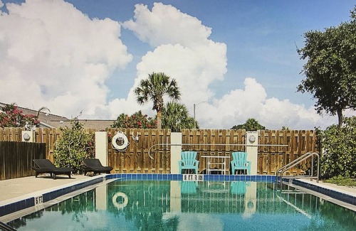 Indialantic Condo | Tropical Paradise Living
