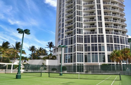 Sunny Isles Beach House | Trump International Miami 15th Floor