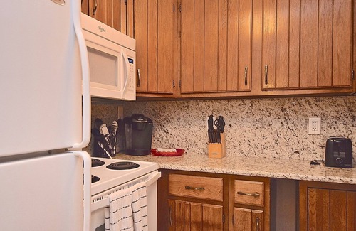 Siesta Key Condo | Upgraded 1 BR/1 Bath Condo, Renovated Ground Floor Unit.