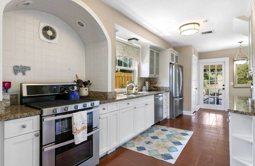 Old Northwood House | 232 m² House ∙ 4 bedrooms ∙ 9 guests