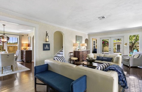 Old Northwood House | 232 m² House ∙ 4 bedrooms ∙ 9 guests
