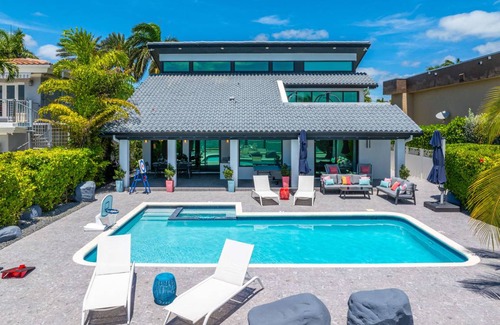 North Bay Village Villa | Villa ∙ 4 bedrooms ∙ 8 guests