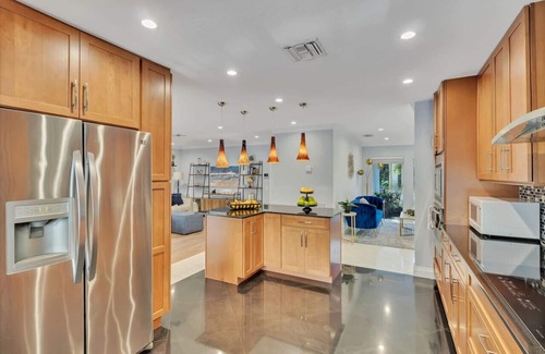 Emerald Hills House | Villa Exquisite - Pool - 17 min from the Beach