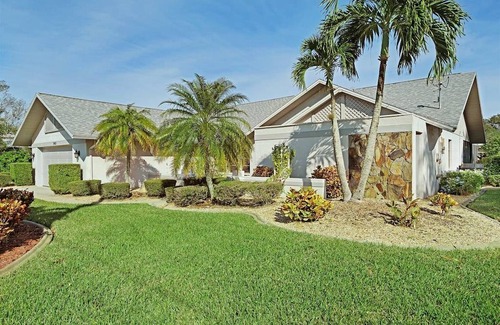 Pelican House | Villa Tara