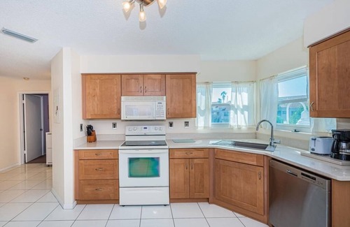 Isla del Sol Condo | Vista Verde N Tranquil 'Island' Views