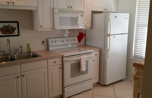 Siesta Key Condo | Water Front on Turtle Lagoon. Minutes from Turtle Beach & Siesta Key Beach