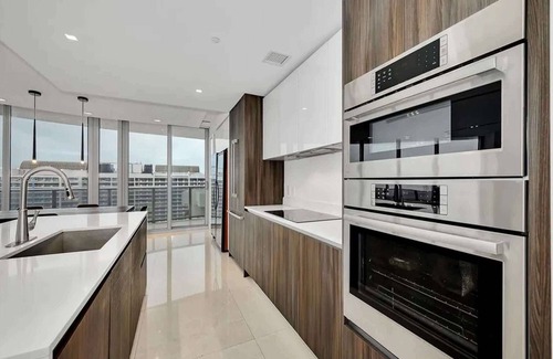 Edgewater Apartment | Waterfront Condo with Stunning Miami Bay