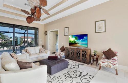 Marco Island House | Waterfront home with pool, spa and outdoor kitchen