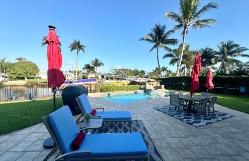 Garden Isles House | Waterfront Oasis