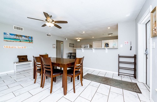 Venetian Way South House | Welcome to THE CARDINAL PLACE, a 3 minute walk to the beach!