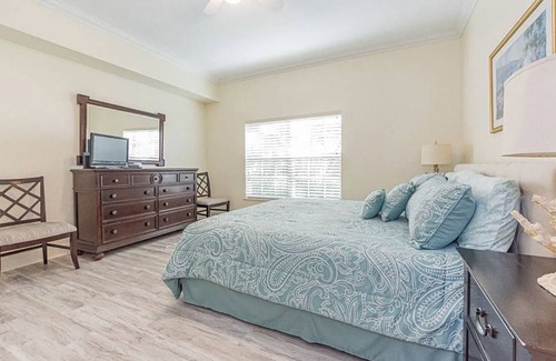 Gifford Condo | Wonderful vacation home for tennis lovers or casual stay, 8 mins from the beach