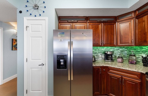 Navarre Beach Condo | "Your Happy Place"nOceanfront white sand beach views at luxury condo in Navarre