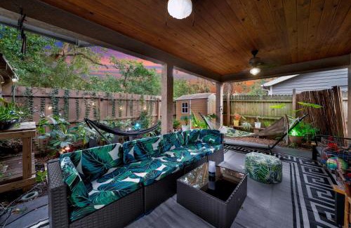 Old Seminole Heights House | Zen Jungle House by Busch Gardens Sleeps 12 with Outdoor Games & Detached Play Space!