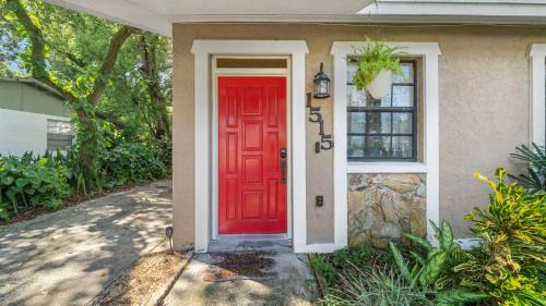 Old Seminole Heights House | Zen Jungle House by Busch Gardens Sleeps 12 with Outdoor Games & Detached Play Space!