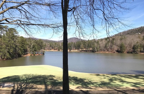 Jasper Cottage | 1 Bedroom Gingerbread Guesthouse in Mountain Resort