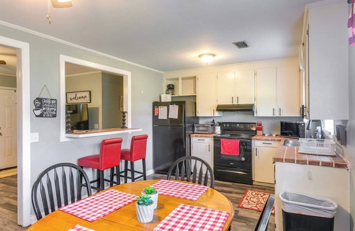 Vidalia House | 1 Mi to Dtwn! Quaint Vidalia Getaway w/Patio