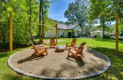 Anderson House | 1 Mi to Lake Hartwell: Updated Retreat w/Patio!