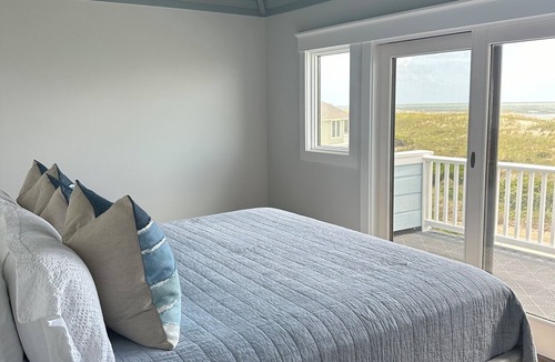 South Beach House | 1 MINUTUE WALK TO BEACH FROM BHI BEACH FRONT HOME