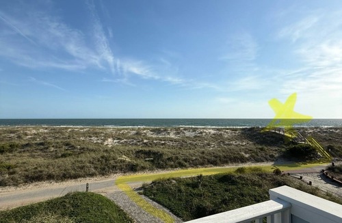 South Beach House | 1 MINUTUE WALK TO BEACH FROM BHI BEACH FRONT HOME