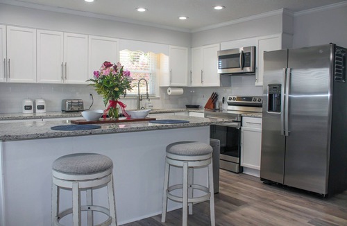 North Augusta House | 10 min to Masters, Pool, Fire Pit, Theatre Room and Dog Friendly